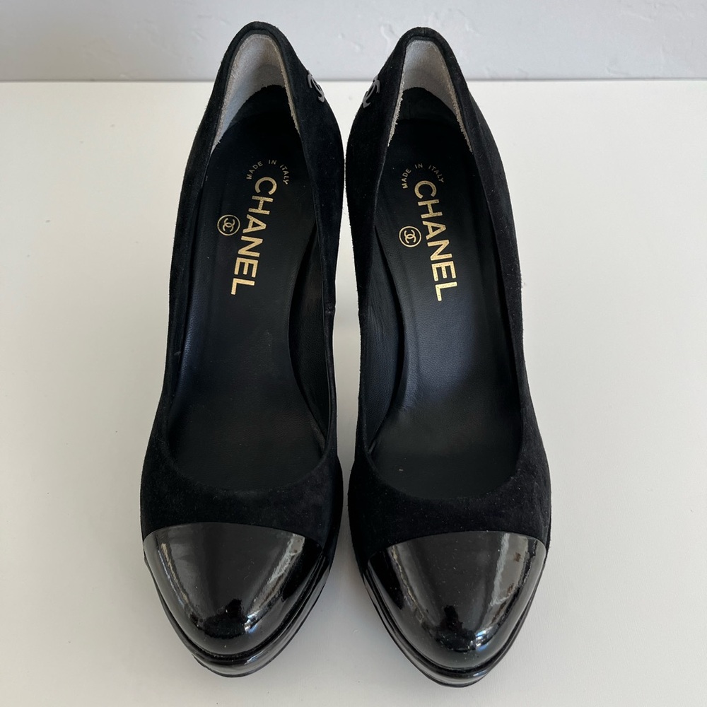 Auth VTG CHANEL Suede Platform Heels - Picture 12 of 12